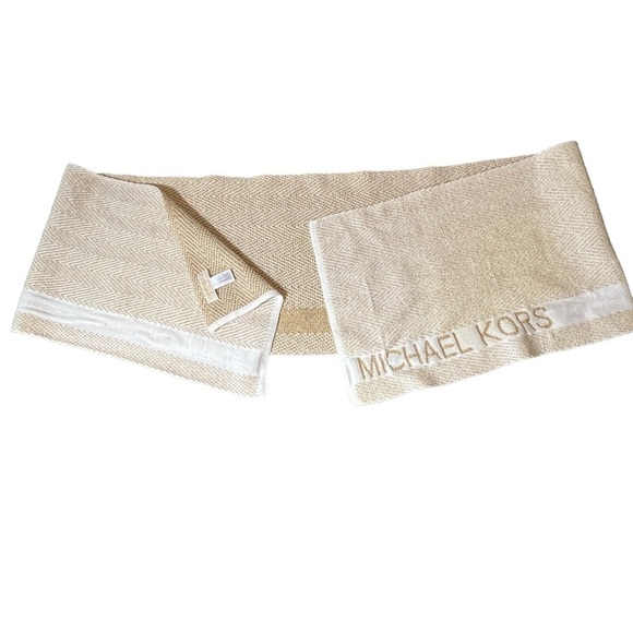 Michael Kors Golden Metalic Weave 65 x 10" scarf - Picture 6 of 6